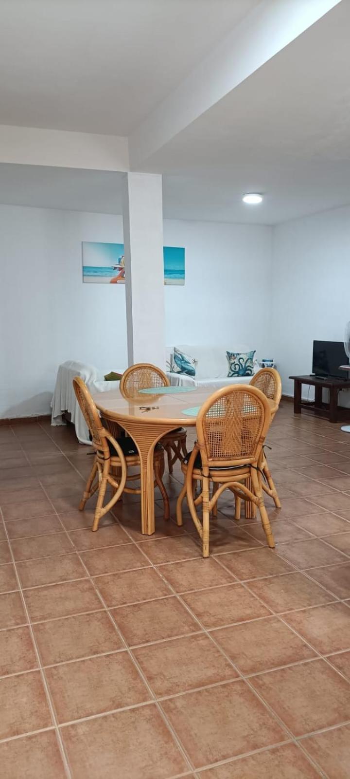 Habitacion Matrimonial En Un Bajo Bano Compartido Areas Compartidas Abades  Esterno foto