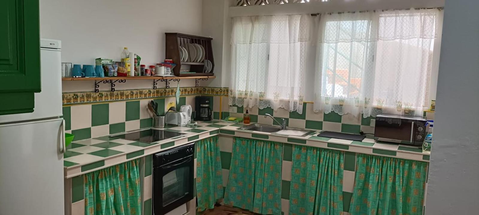 Habitacion Matrimonial En Un Bajo Bano Compartido Areas Compartidas Abades  Esterno foto